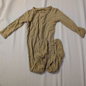 Kyte baby button footie